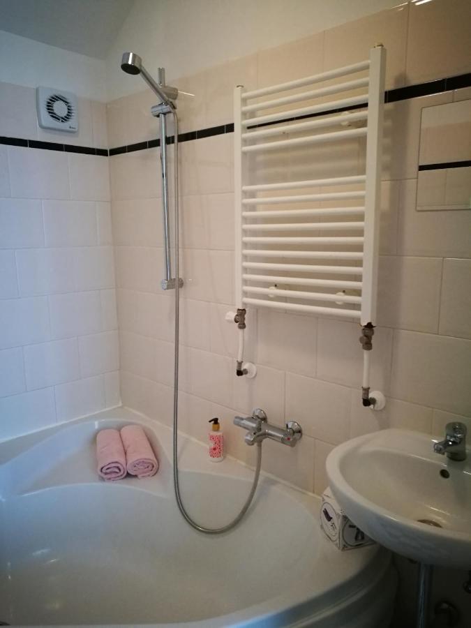 En Suite Гаага Экстерьер фото