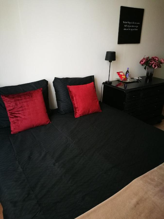 En Suite Гаага Экстерьер фото